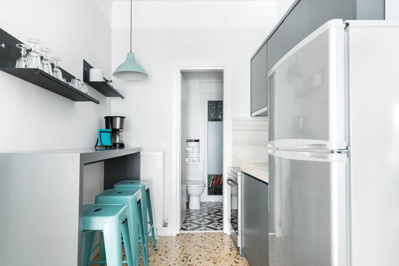 Nat'S Place An Exquisite Home Next To Metro 테살로니키 외부 사진