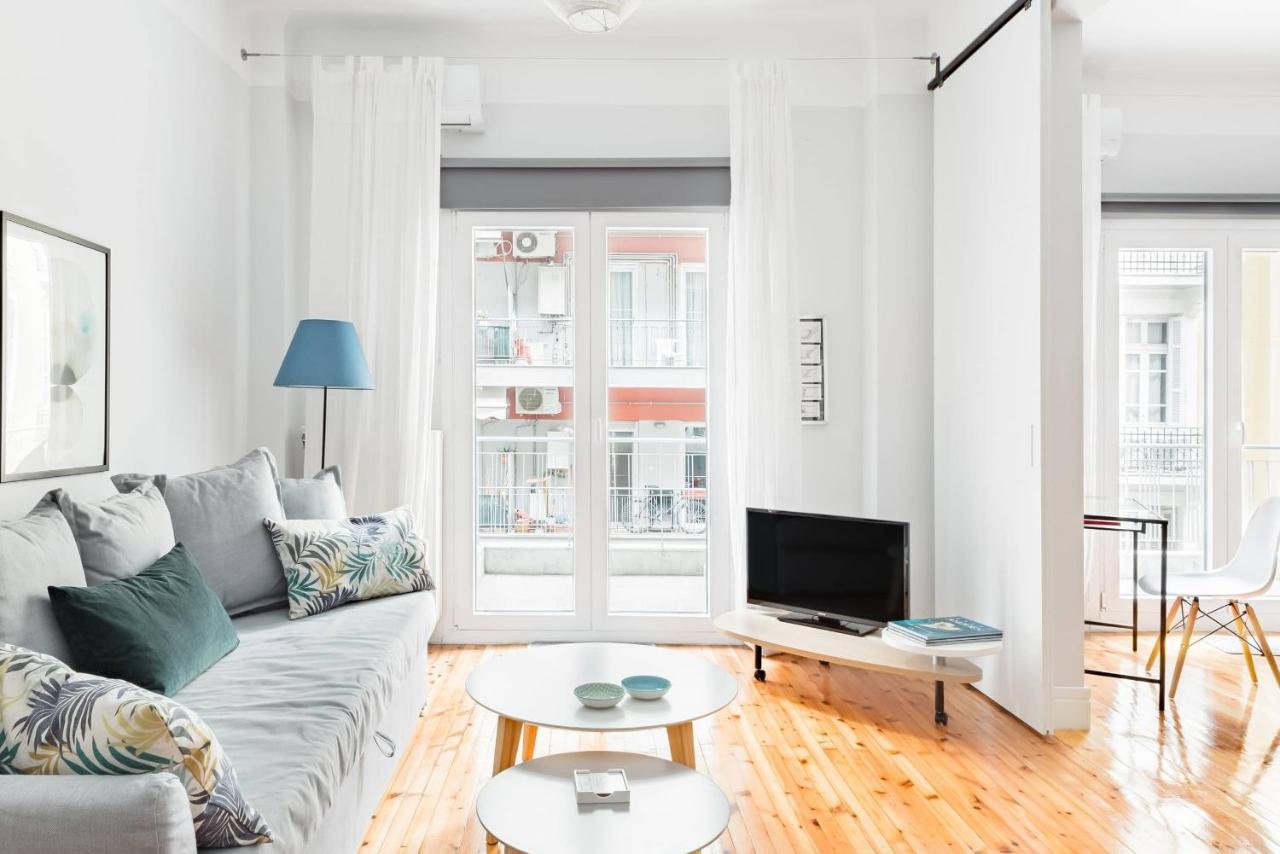 Nat'S Place An Exquisite Home Next To Metro 테살로니키 외부 사진